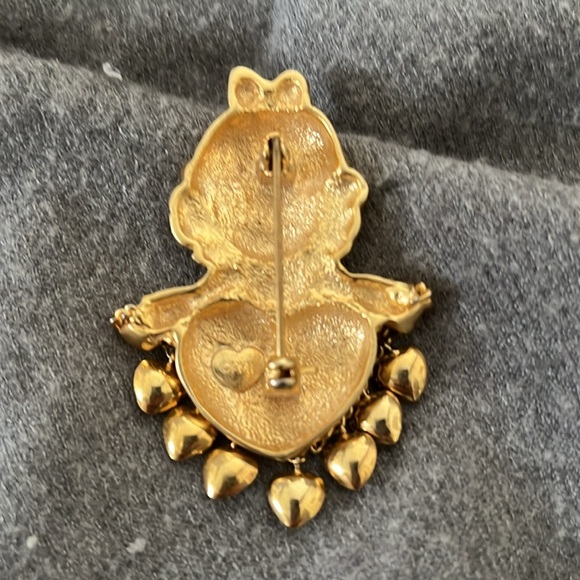 Precious Moments Goldtone Brooch - Picture 3 of 6